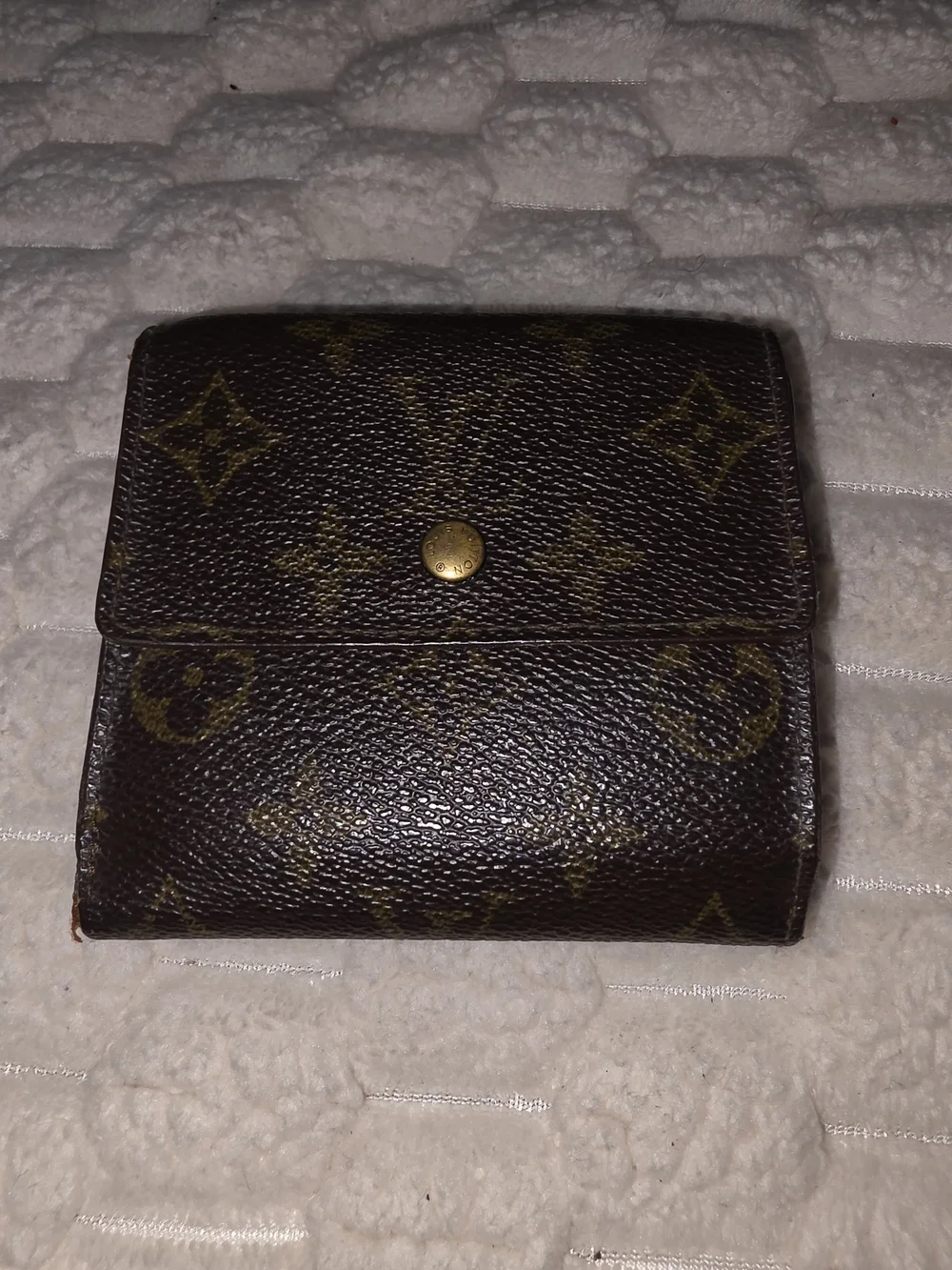 Louis Vuitton compact brown